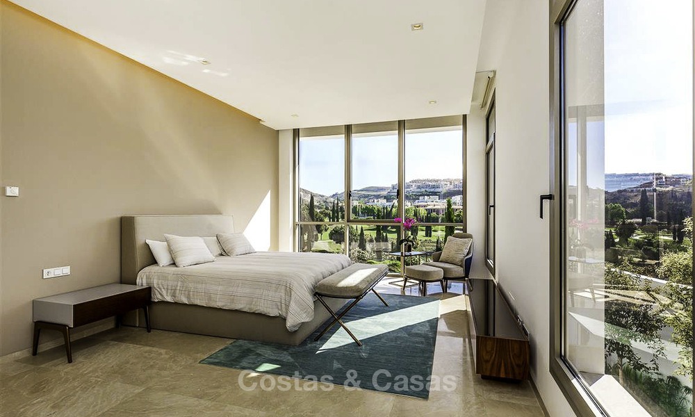 Superbe villa contemporaine de luxe à vendre en première ligne de golf dans un quartier exclusif, Benahavis, Marbella 13427