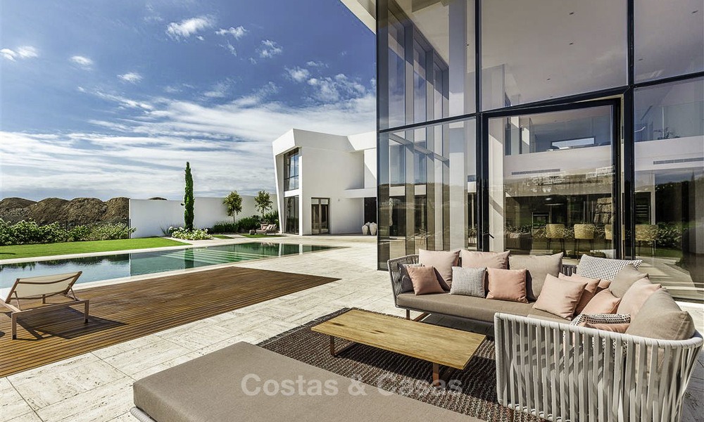 Superbe villa contemporaine de luxe à vendre en première ligne de golf dans un quartier exclusif, Benahavis, Marbella 13433