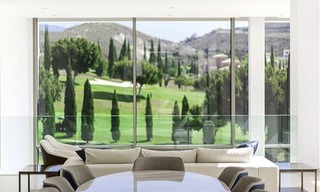 Superbe villa contemporaine de luxe à vendre en première ligne de golf dans un quartier exclusif, Benahavis, Marbella 13437 
