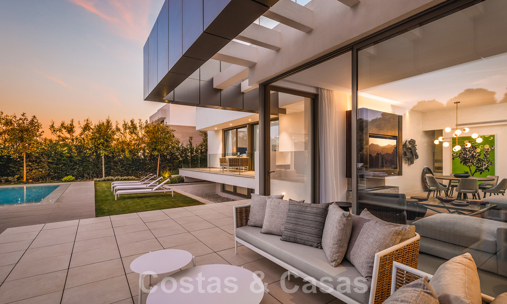 Nouvelles villas de luxe modernes à vendre sur le New Golden Mile, entre Marbella et Estepona 43078