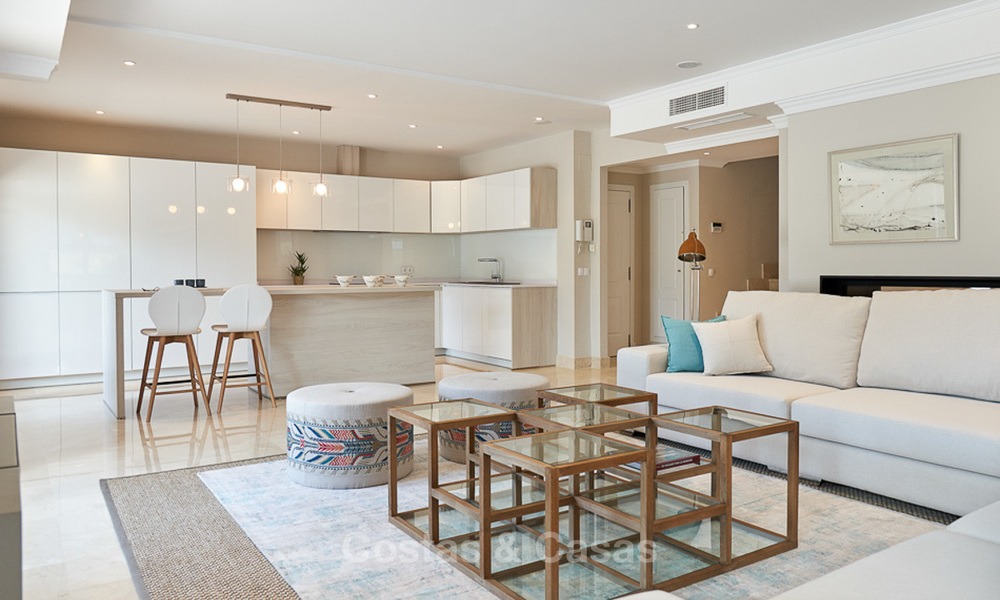 Penthouse appartement de luxe à vendre, situé sur le Golden Mile entre le centre de Marbella et Puerto Banus 13555
