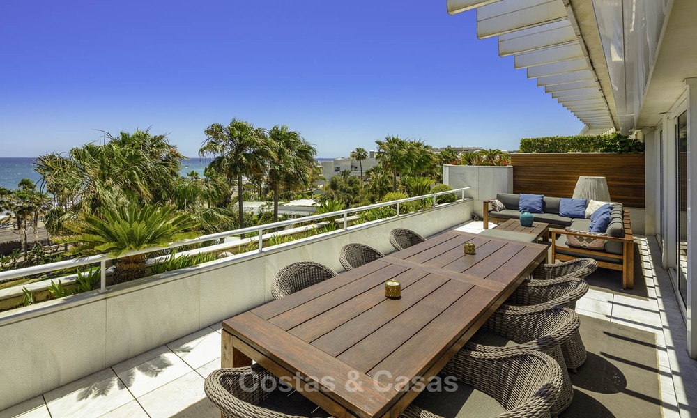 Penthouse très luxueux en duplex de 4 chambres à vendre dans un complexe exclusif en bord de mer, Puerto Banus, Marbella 13657