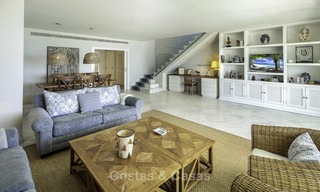 Penthouse très luxueux en duplex de 4 chambres à vendre dans un complexe exclusif en bord de mer, Puerto Banus, Marbella 13664 