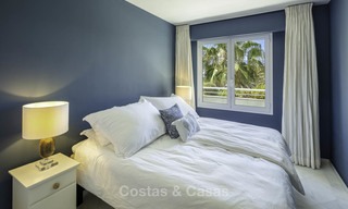 Penthouse très luxueux en duplex de 4 chambres à vendre dans un complexe exclusif en bord de mer, Puerto Banus, Marbella 13670 