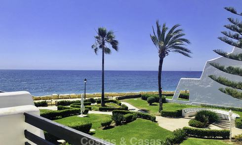 Opportunité : Merveilleuse maison de ville en première ligne de plage avec vue imprenable sur la mer à vendre sur la prestigieuse Golden Mile, Marbella 13698