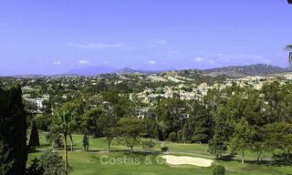 Beau terrain avec permis de construire accordé à vendre, directement sur un golf prestigieux à Nueva Andalucia, Marbella 13827 