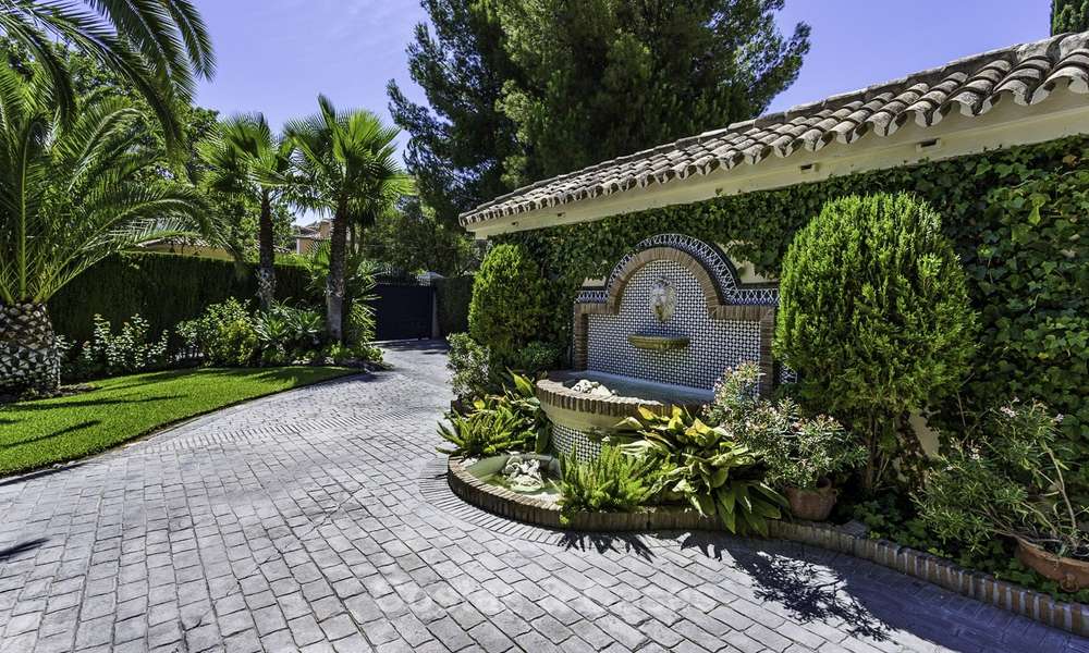 Charmante villa rénovée de style méditerranéen avec vue sur la mer à vendre, Benahavis - Marbella 14128