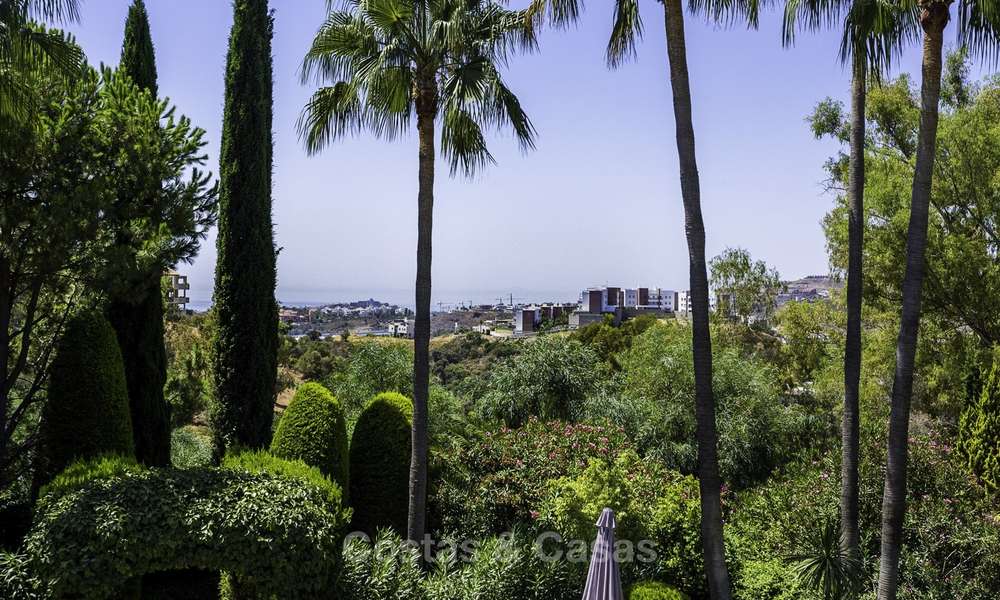 Charmante villa rénovée de style méditerranéen avec vue sur la mer à vendre, Benahavis - Marbella 14140