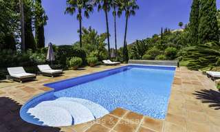 Charmante villa rénovée de style méditerranéen avec vue sur la mer à vendre, Benahavis - Marbella 14154 