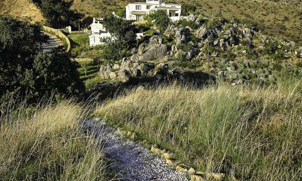 A vendre : villa classique avec vue panoramique sur la mer dans un golf de classe mondiale à Benahavis, Marbella 14161