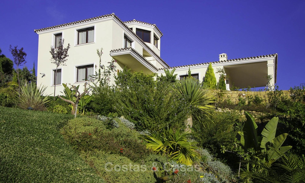 A vendre : villa classique avec vue panoramique sur la mer dans un golf de classe mondiale à Benahavis, Marbella 14162