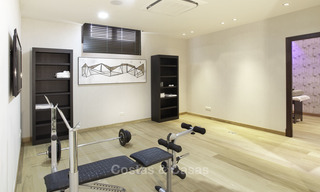 Superbe villa de luxe de style rustique rénovée à vendre dans le domaine exclusif de La Zagaleta, Benahavis, Marbella. 23270 