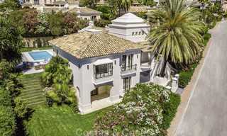Elégante et luxueuse villa de style méditerranéen à vendre, entièrement rénovée, dans la Vallée du Golf de Nueva Andalucía, Marbella 14216 
