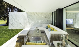Merveilleuse villa de luxe entièrement rénovée à vendre, directement sur le golf, Nueva Andalucia, Marbella 14261 