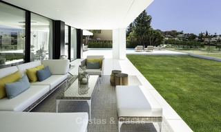 Merveilleuse villa de luxe entièrement rénovée à vendre, directement sur le golf, Nueva Andalucia, Marbella 14262 
