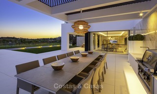 Merveilleuse villa de luxe entièrement rénovée à vendre, directement sur le golf, Nueva Andalucia, Marbella 14267 