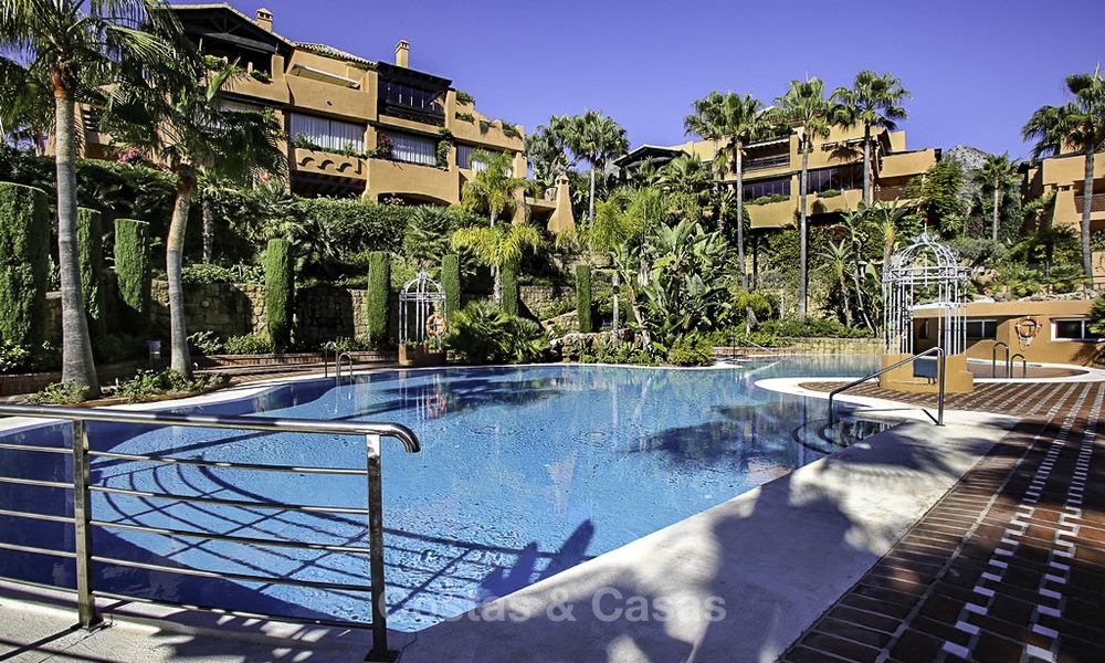 Bel appartement de jardin à vendre dans un complexe prestigieux de la Sierra Blanca sur le Golden Mile à Marbella. 14363