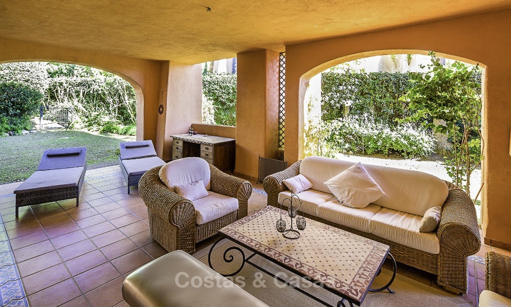 Bel appartement de jardin à vendre dans un complexe prestigieux de la Sierra Blanca sur le Golden Mile à Marbella. 14368