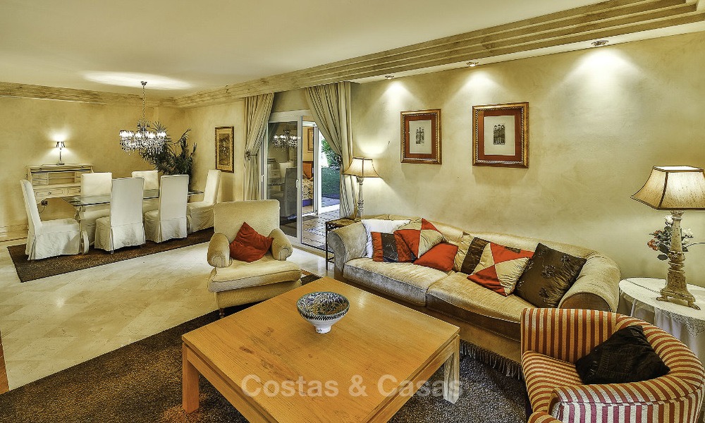 Bel appartement de jardin à vendre dans un complexe prestigieux de la Sierra Blanca sur le Golden Mile à Marbella. 14374