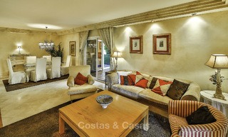 Bel appartement de jardin à vendre dans un complexe prestigieux de la Sierra Blanca sur le Golden Mile à Marbella. 14374 