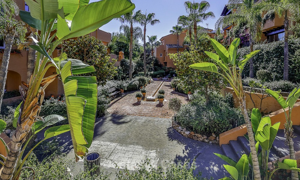 Bel appartement de jardin à vendre dans un complexe prestigieux de la Sierra Blanca sur le Golden Mile à Marbella. 14390