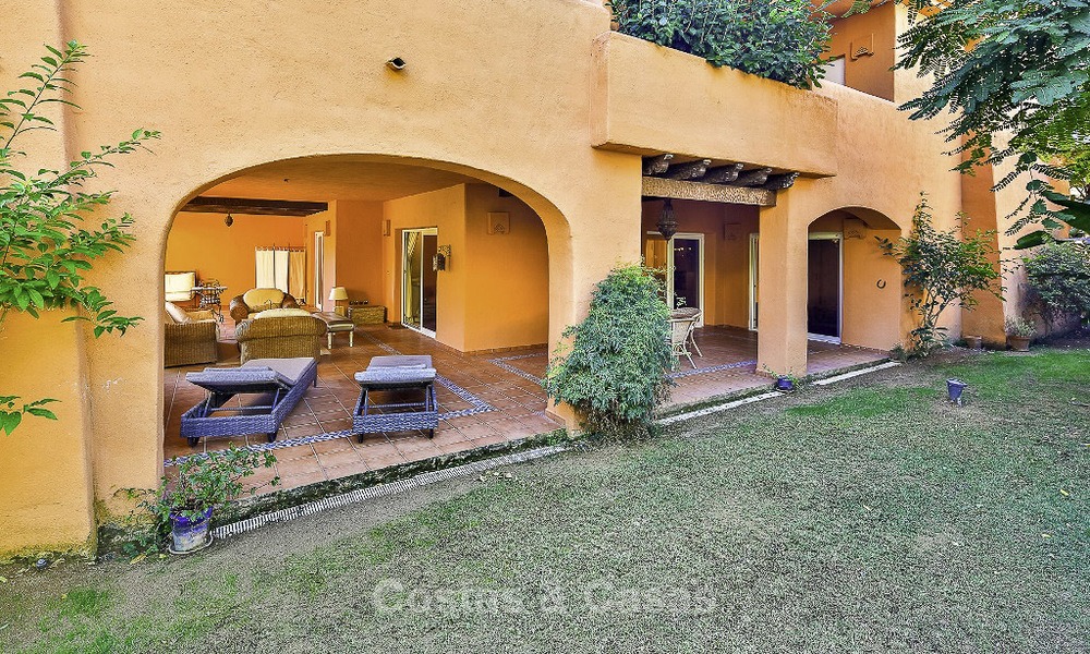 Bel appartement de jardin à vendre dans un complexe prestigieux de la Sierra Blanca sur le Golden Mile à Marbella. 14398