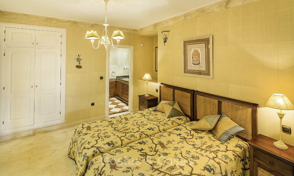 Bel appartement de jardin à vendre dans un complexe prestigieux de la Sierra Blanca sur le Golden Mile à Marbella. 14400