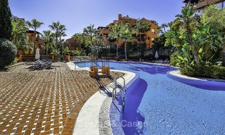 Bel appartement de jardin à vendre dans un complexe prestigieux de la Sierra Blanca sur le Golden Mile à Marbella. 14405 