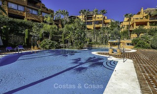 Bel appartement de jardin à vendre dans un complexe prestigieux de la Sierra Blanca sur le Golden Mile à Marbella. 14406 