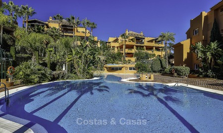 Bel appartement de jardin à vendre dans un complexe prestigieux de la Sierra Blanca sur le Golden Mile à Marbella. 14407