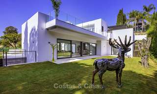 Prêt à emménager, villa moderne neuve à vendre, proche de la Golf Valley, Benahavis, Marbella 14615 