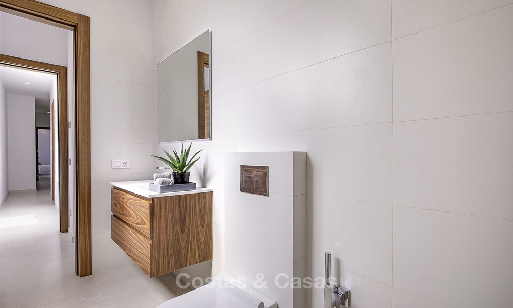 Prêt à emménager, villa moderne neuve à vendre, proche de la Golf Valley, Benahavis, Marbella 14621