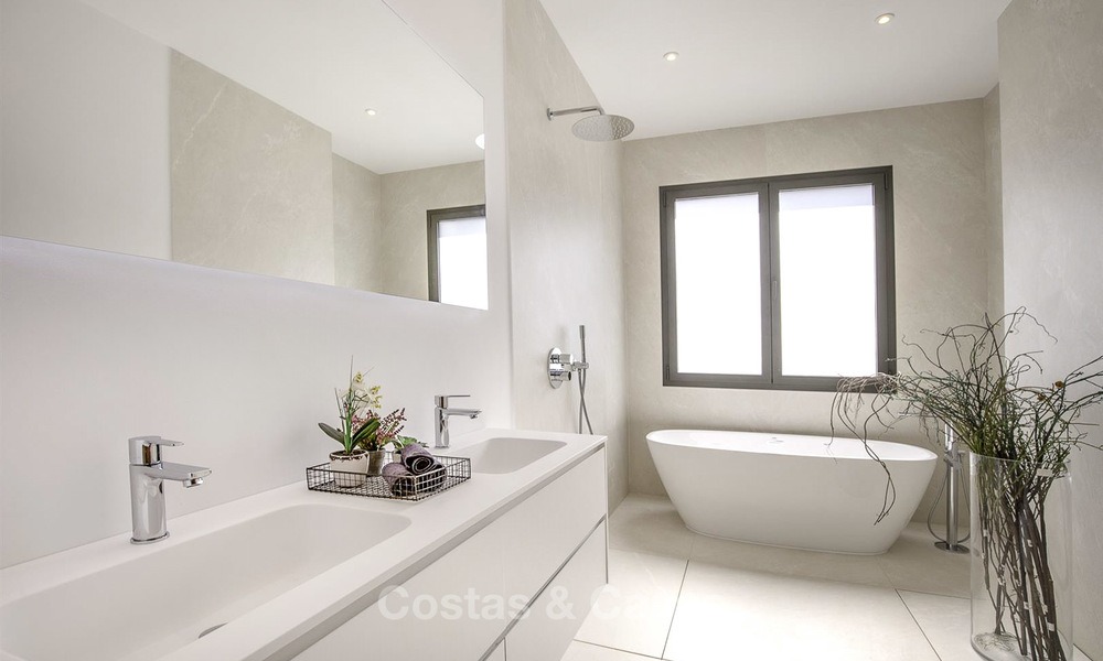 Prêt à emménager, villa moderne neuve à vendre, proche de la Golf Valley, Benahavis, Marbella 14628