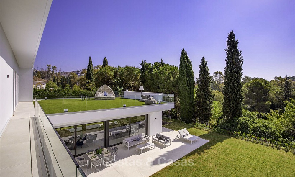 Prêt à emménager, villa moderne neuve à vendre, proche de la Golf Valley, Benahavis, Marbella 14631