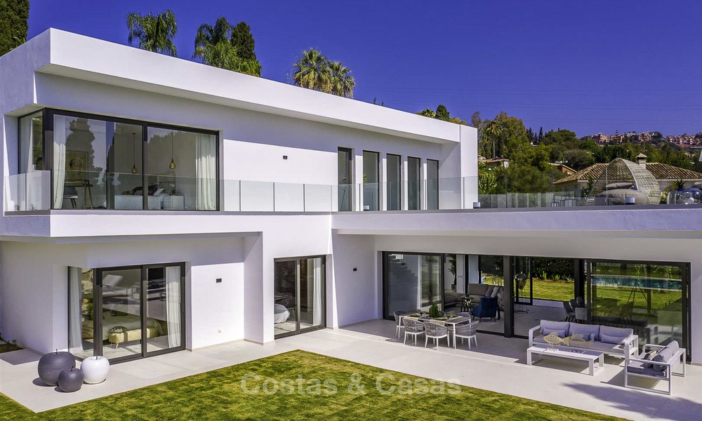 Prêt à emménager, villa moderne neuve à vendre, proche de la Golf Valley, Benahavis, Marbella 14633
