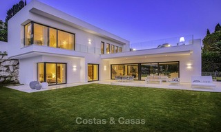 Prêt à emménager, villa moderne neuve à vendre, proche de la Golf Valley, Benahavis, Marbella 14644 