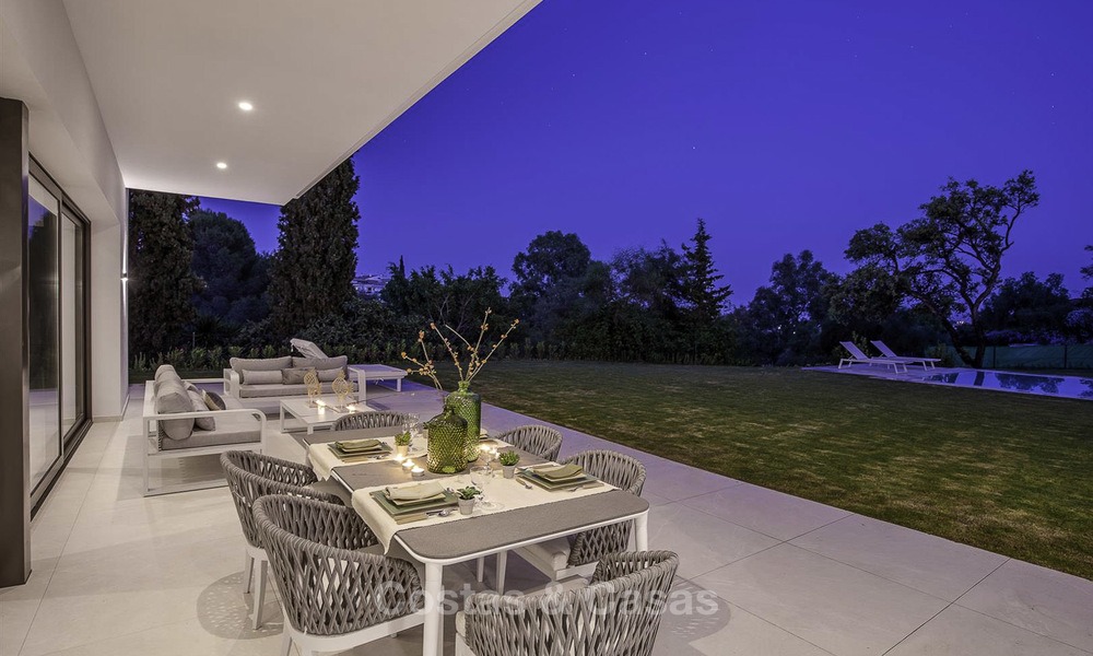 Prêt à emménager, villa moderne neuve à vendre, proche de la Golf Valley, Benahavis, Marbella 14645