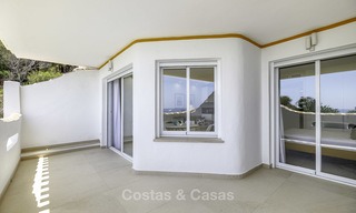 Appartement entièrement rénové en front de mer avec vue panoramique sur la mer à vendre, Mijas Costa 14660 
