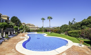 Maison jumelée récemment rénovée avec vue spectaculaire sur le golf et la mer à vendre - Marbella Est 14694 