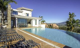 Magnifique villa moderne andalouse avec vue panoramique exceptionnelle à vendre, Marbella Est 14787 