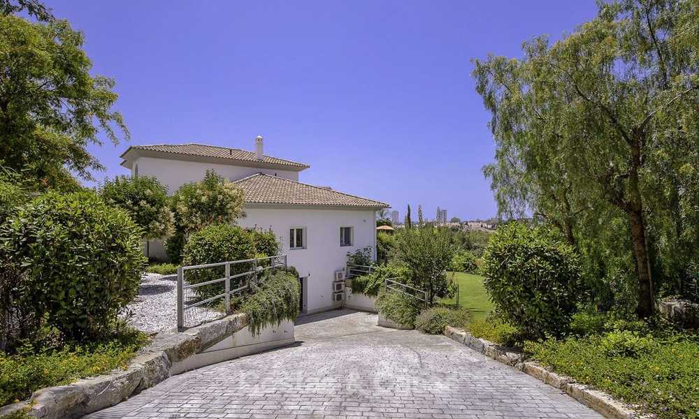 Elégante et très spacieuse villa moderne/classique à vendre sur un golf à Elviria, l'est de Marbella 14900