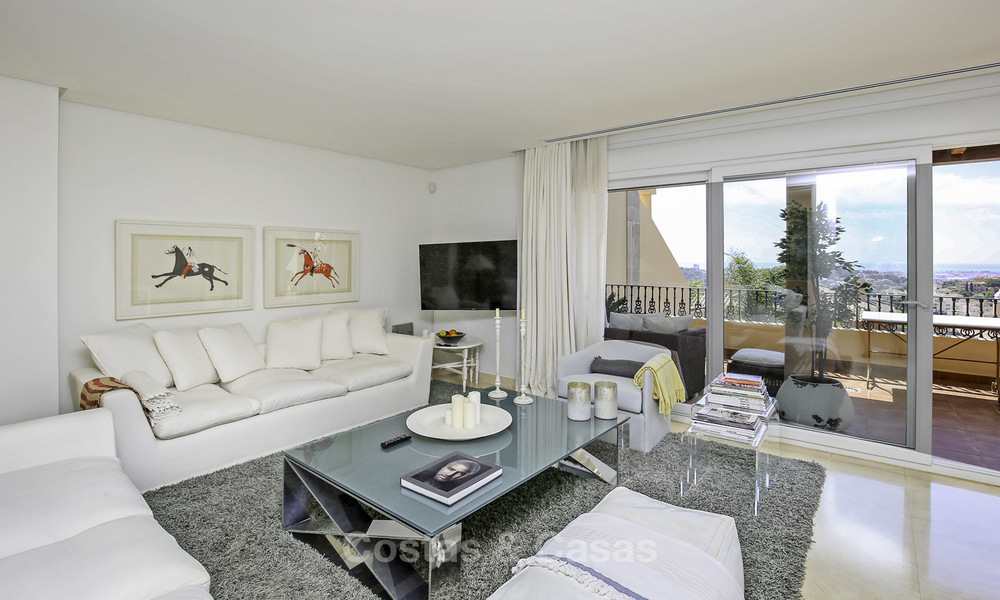 Penthouse en duplex spacieux avec vue imprenable sur la mer à vendre dans un complexe de luxe dans la vallée du Golf de Nueva Andalucia, Marbella 17467