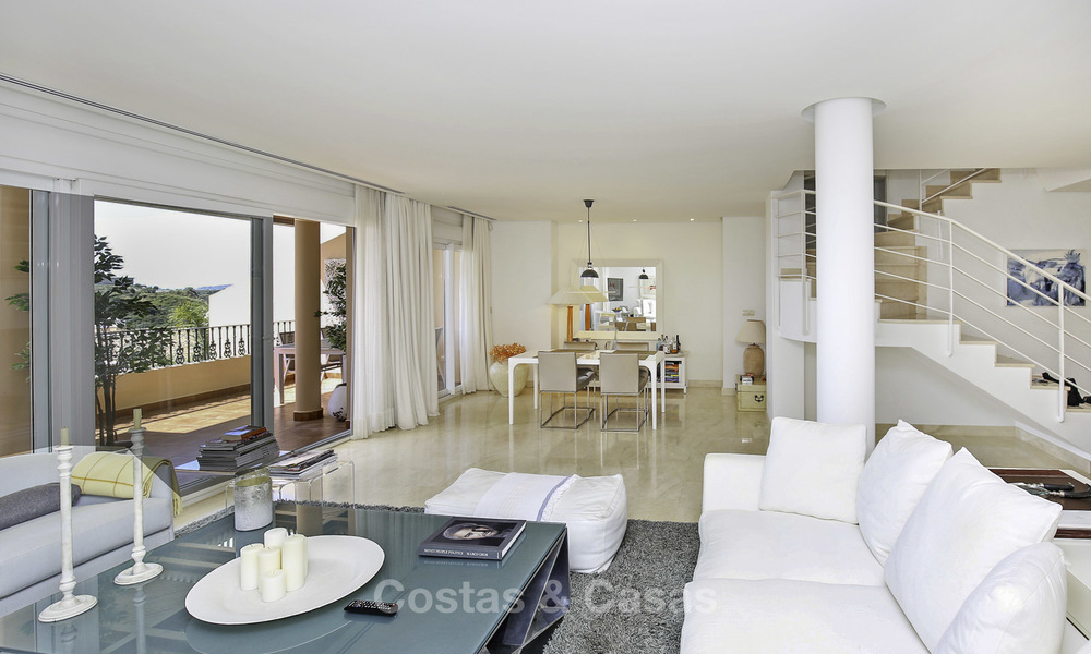 Penthouse en duplex spacieux avec vue imprenable sur la mer à vendre dans un complexe de luxe dans la vallée du Golf de Nueva Andalucia, Marbella 17478