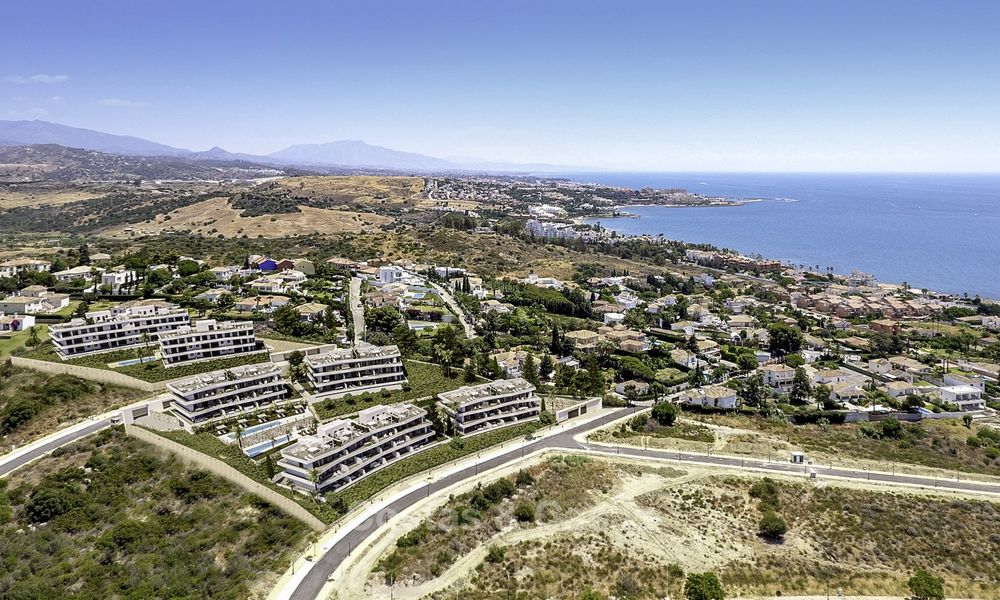 Appartements et penthouses élégants, neufs et modernes, avec une vue imprenable sur la mer à vendre, à quelques minutes à pied de la plage, Estepona 14995