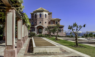 Majestueuse villa de luxe andalouse à vendre sur un grand terrain dans un complexe de golf exclusif, avec vue imprenable sur la mer - Benahavis, Marbella 15033 
