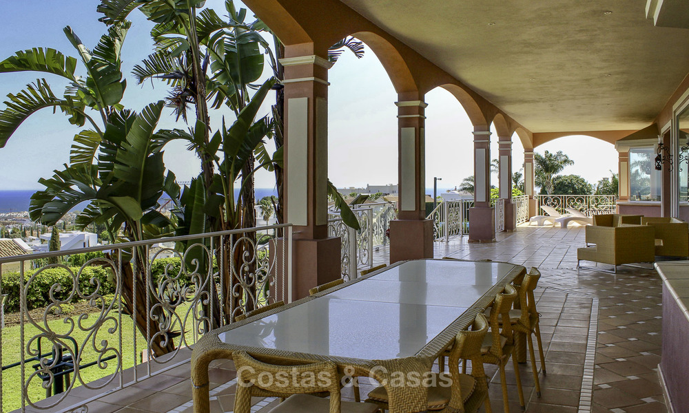 Majestueuse villa de luxe andalouse à vendre sur un grand terrain dans un complexe de golf exclusif, avec vue imprenable sur la mer - Benahavis, Marbella 15038