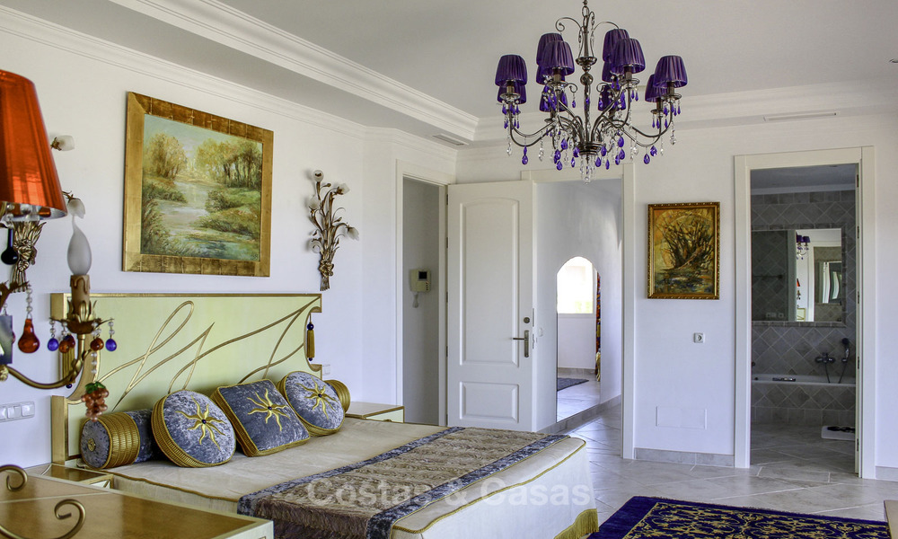Majestueuse villa de luxe andalouse à vendre sur un grand terrain dans un complexe de golf exclusif, avec vue imprenable sur la mer - Benahavis, Marbella 15048