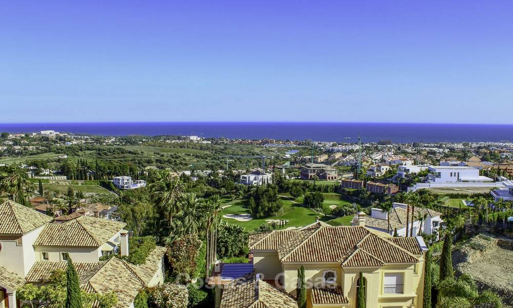 Majestueuse villa de luxe andalouse à vendre sur un grand terrain dans un complexe de golf exclusif, avec vue imprenable sur la mer - Benahavis, Marbella 15053