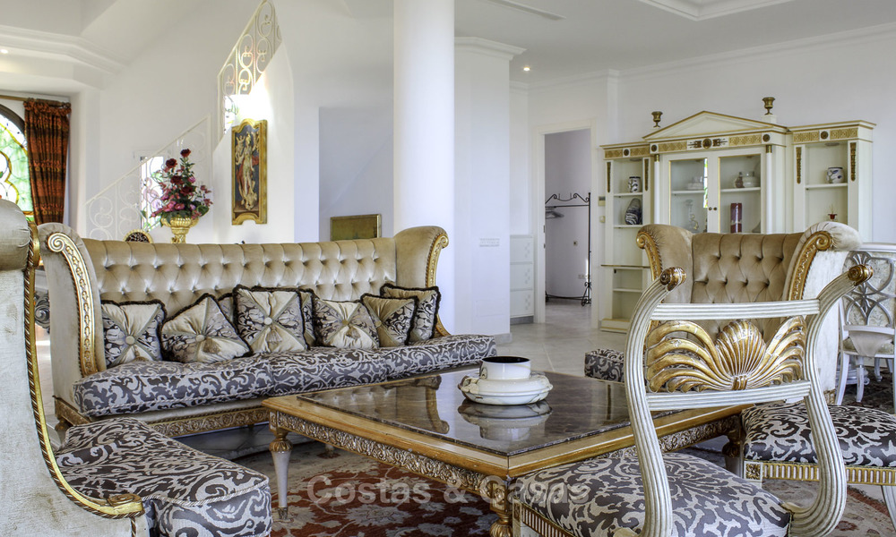 Majestueuse villa de luxe andalouse à vendre sur un grand terrain dans un complexe de golf exclusif, avec vue imprenable sur la mer - Benahavis, Marbella 15058