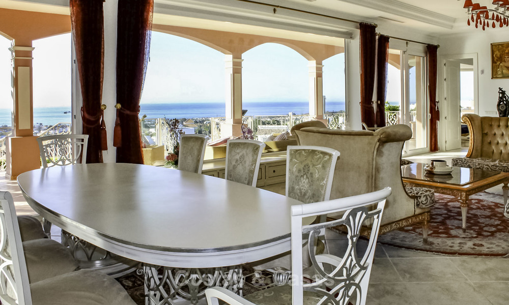 Majestueuse villa de luxe andalouse à vendre sur un grand terrain dans un complexe de golf exclusif, avec vue imprenable sur la mer - Benahavis, Marbella 15062